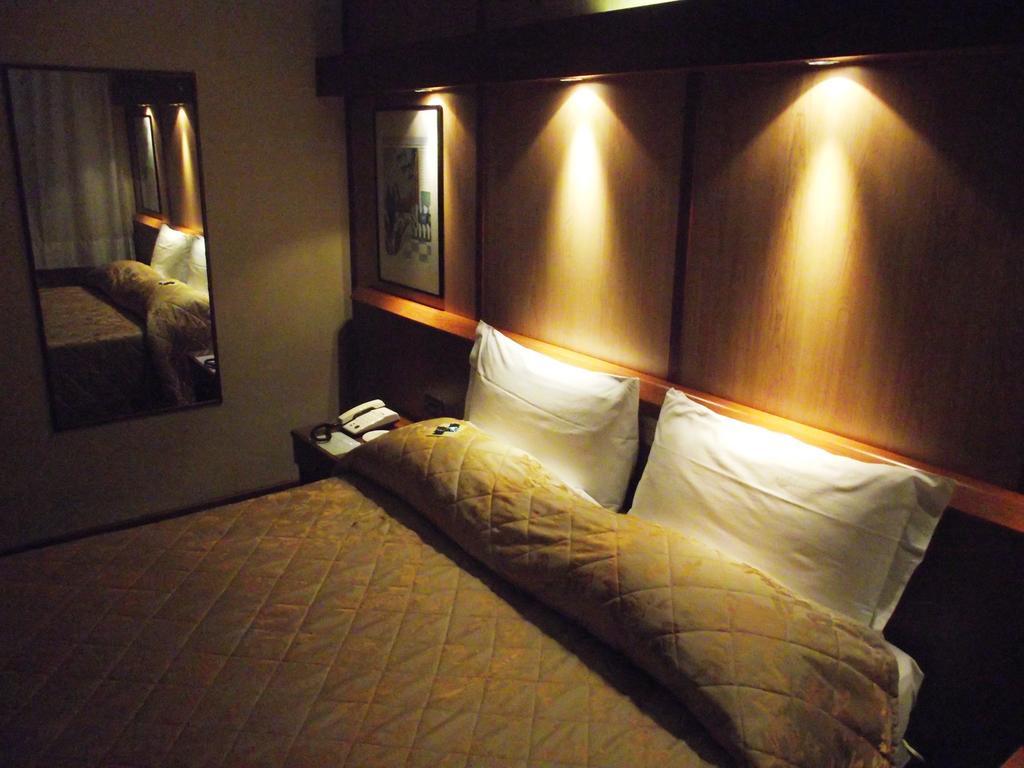 Hotel Motel Ovest Vittuone Habitación foto